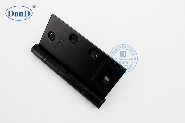 المفصلات السوداء