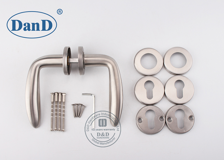 مقبض الباب الخشبي D و D الأجهزة