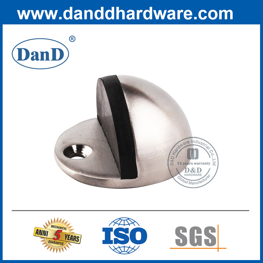 توقف الباب الثقيل