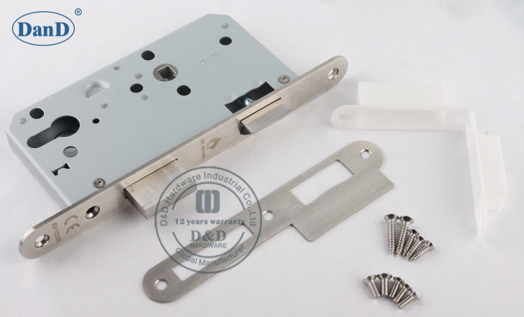 أجهزة قفل الباب الأمامي و D