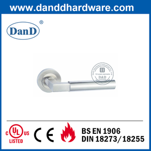 جودة عالية SUS304 الفضة الخشب خاص الباب رافعة مقبض-DDTH023